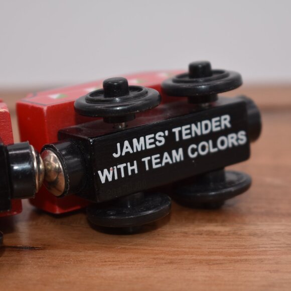 James with Team Colors - Thomas & Friends Wooden Railway Series Magnetic Trains - Picture 7 of 7